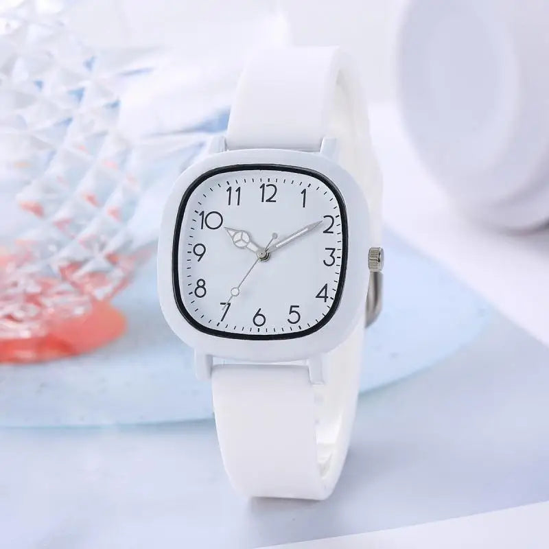 Fashion Women's Quartz Watch with Silicone Strap