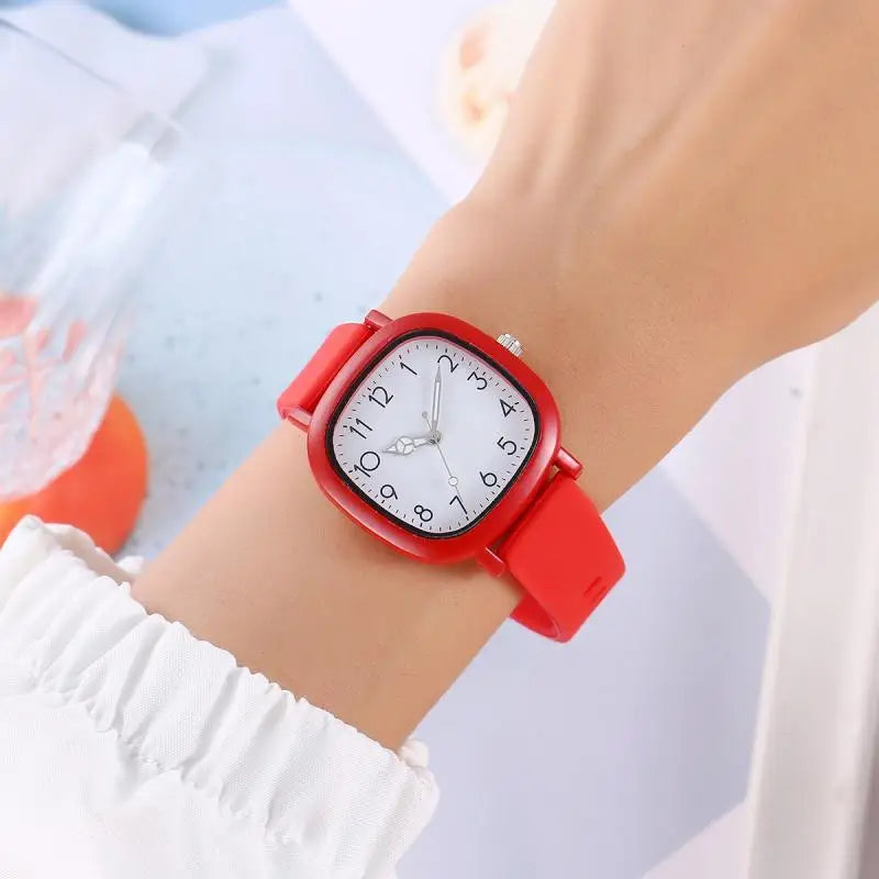 Fashion Women's Quartz Watch with Silicone Strap