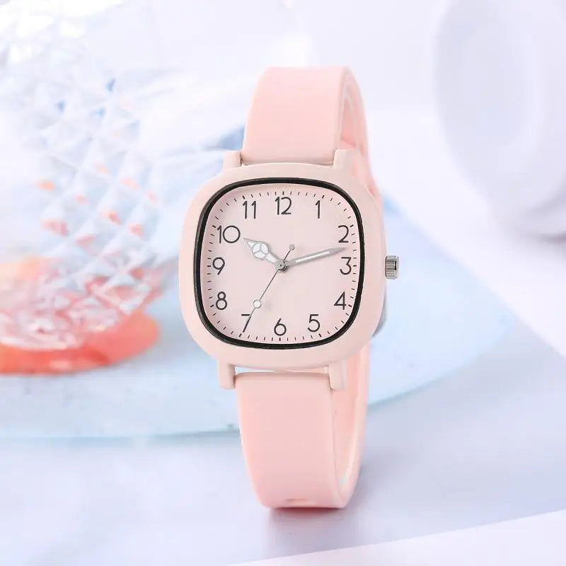 Fashion Women's Quartz Watch with Silicone Strap